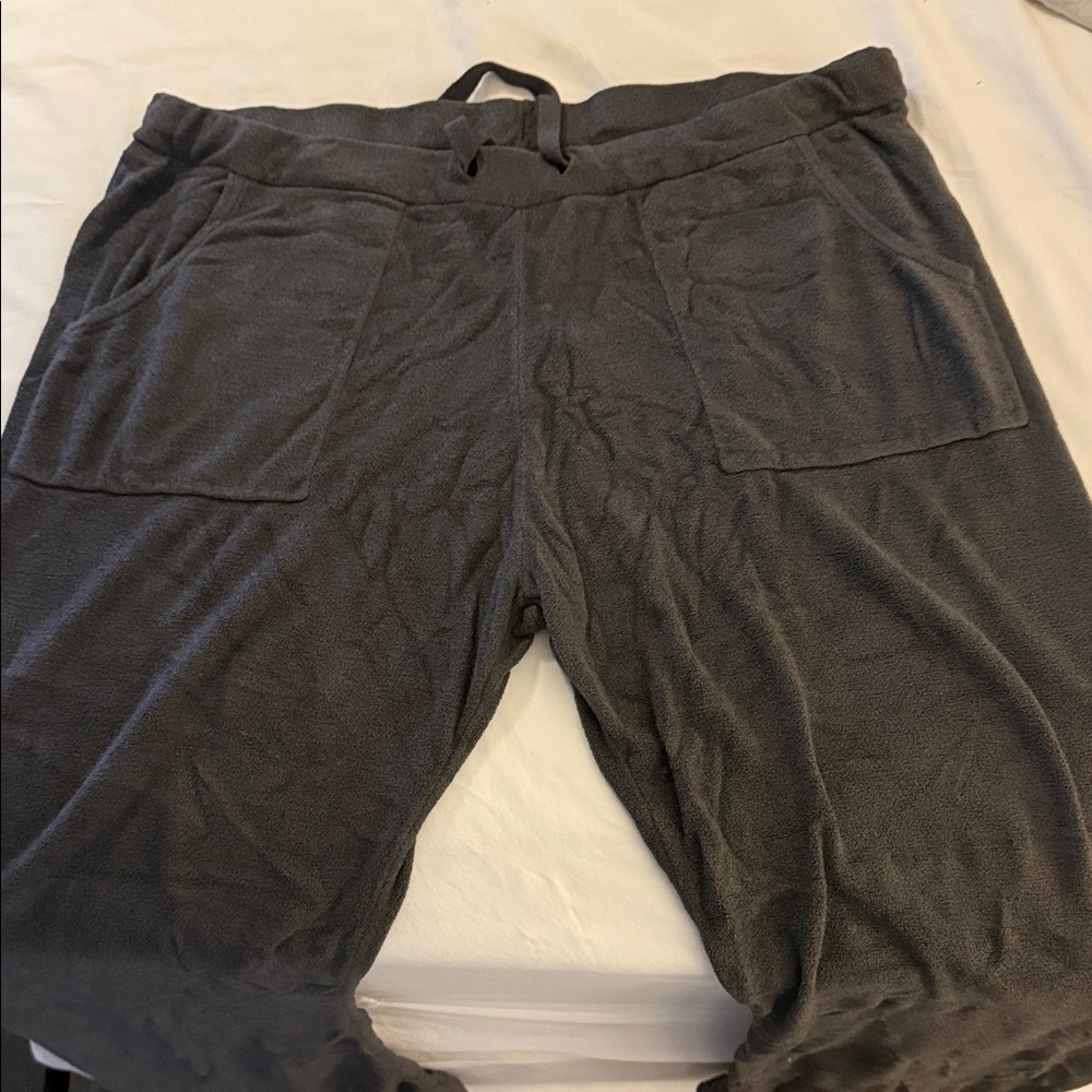 Barefoot Dreams women’s Charcoal Joggers